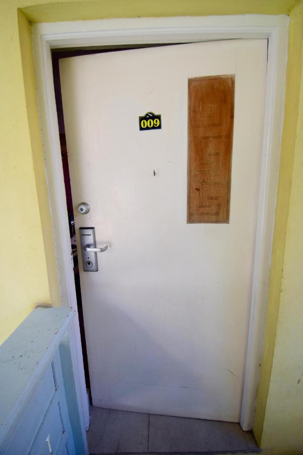 River Side Apt 9 @ Mystic Ridge. Ocho Rios Exterior foto