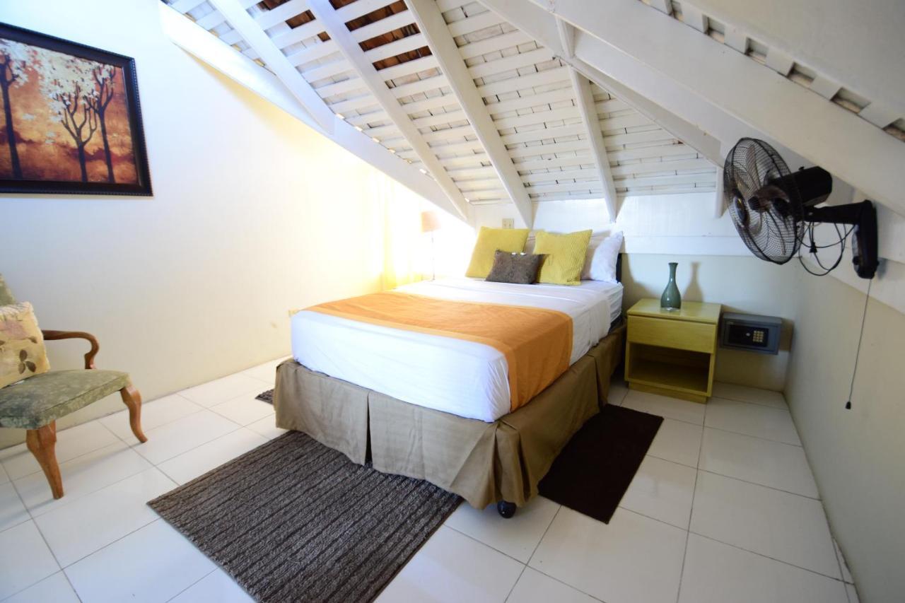 River Side Apt 9 @ Mystic Ridge. Ocho Rios Exterior foto