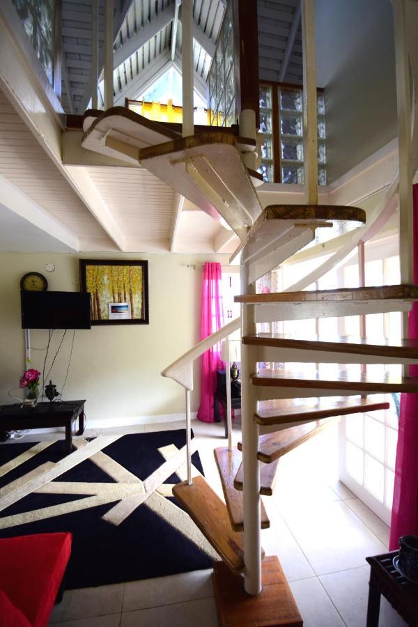 River Side Apt 9 @ Mystic Ridge. Ocho Rios Exterior foto