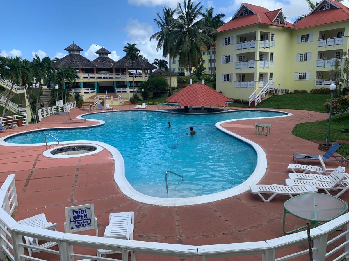 River Side Apt 9 @ Mystic Ridge. Ocho Rios Exterior foto